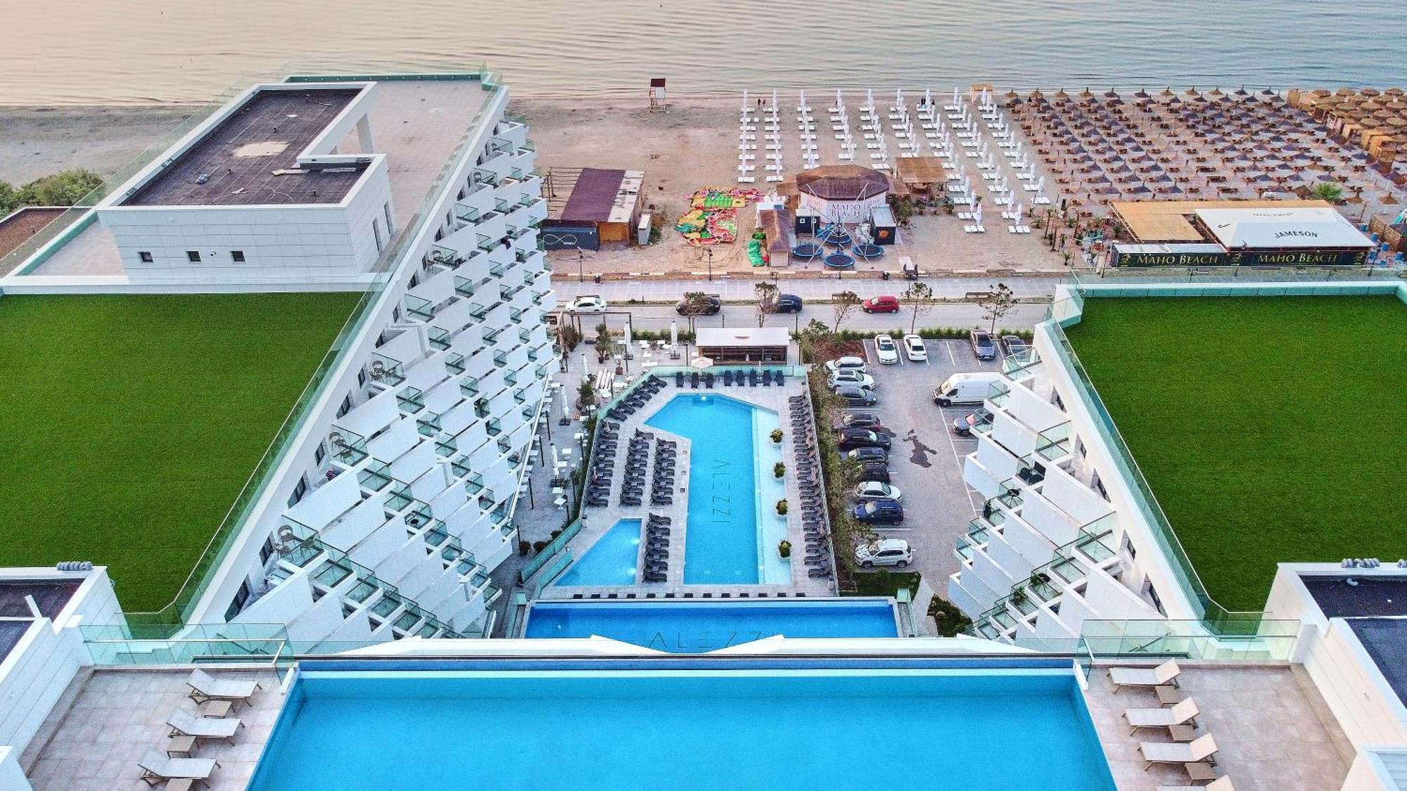 Arrogance Queen Studio - Infinity Pool & Spa Năvodari Екстериор снимка