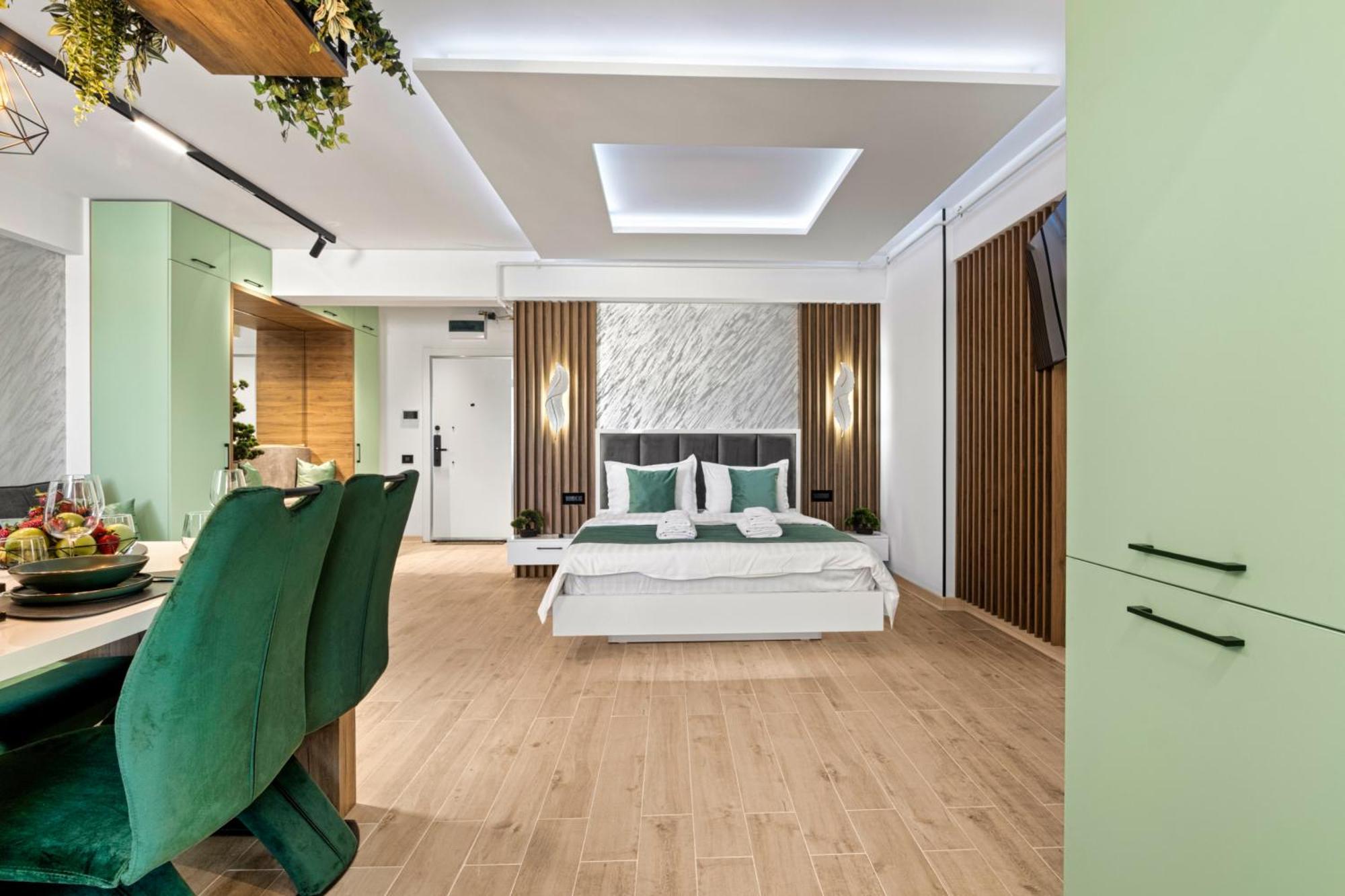 Arrogance Queen Studio - Infinity Pool & Spa Năvodari Екстериор снимка