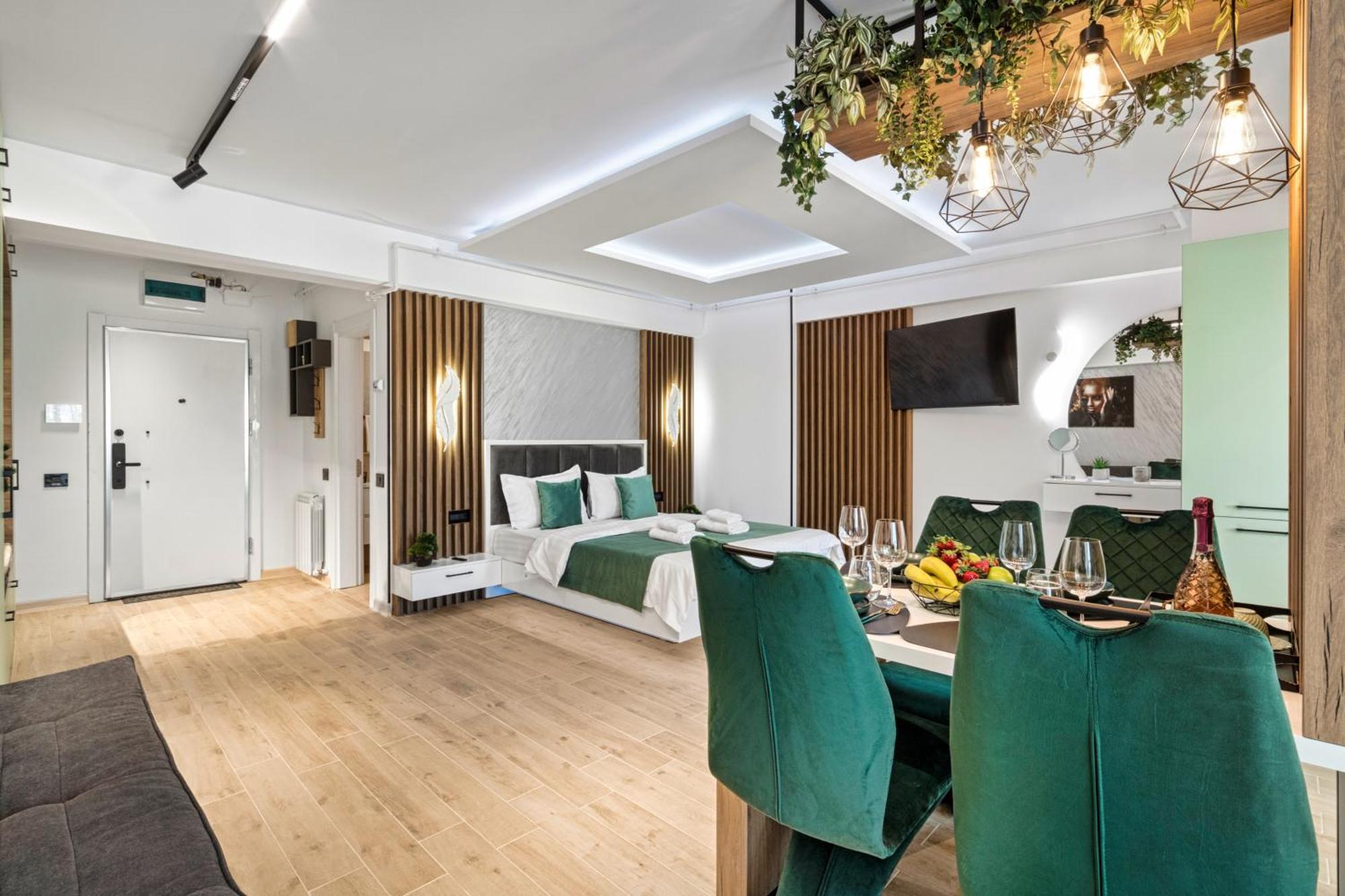 Arrogance Queen Studio - Infinity Pool & Spa Năvodari Екстериор снимка